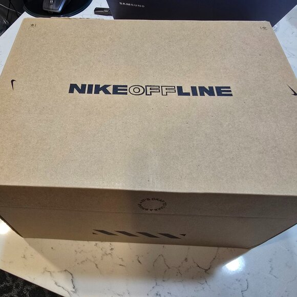 Nike Gray and Green Men's Sandals - Picture 14 of 16